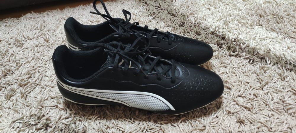 Футбольні бутси, ідеальний стан