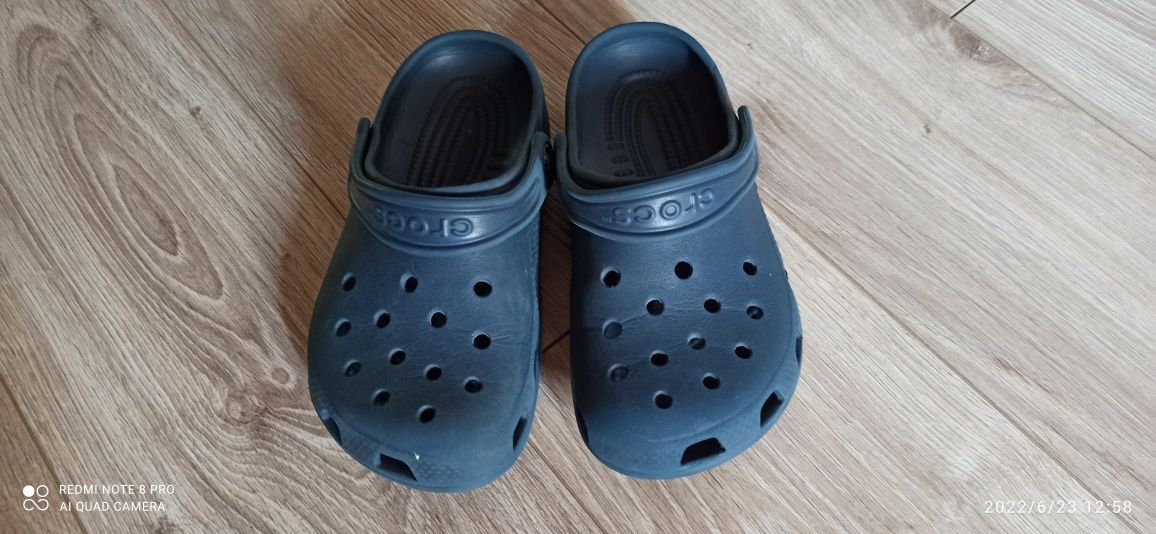 Crocs buty  klapki