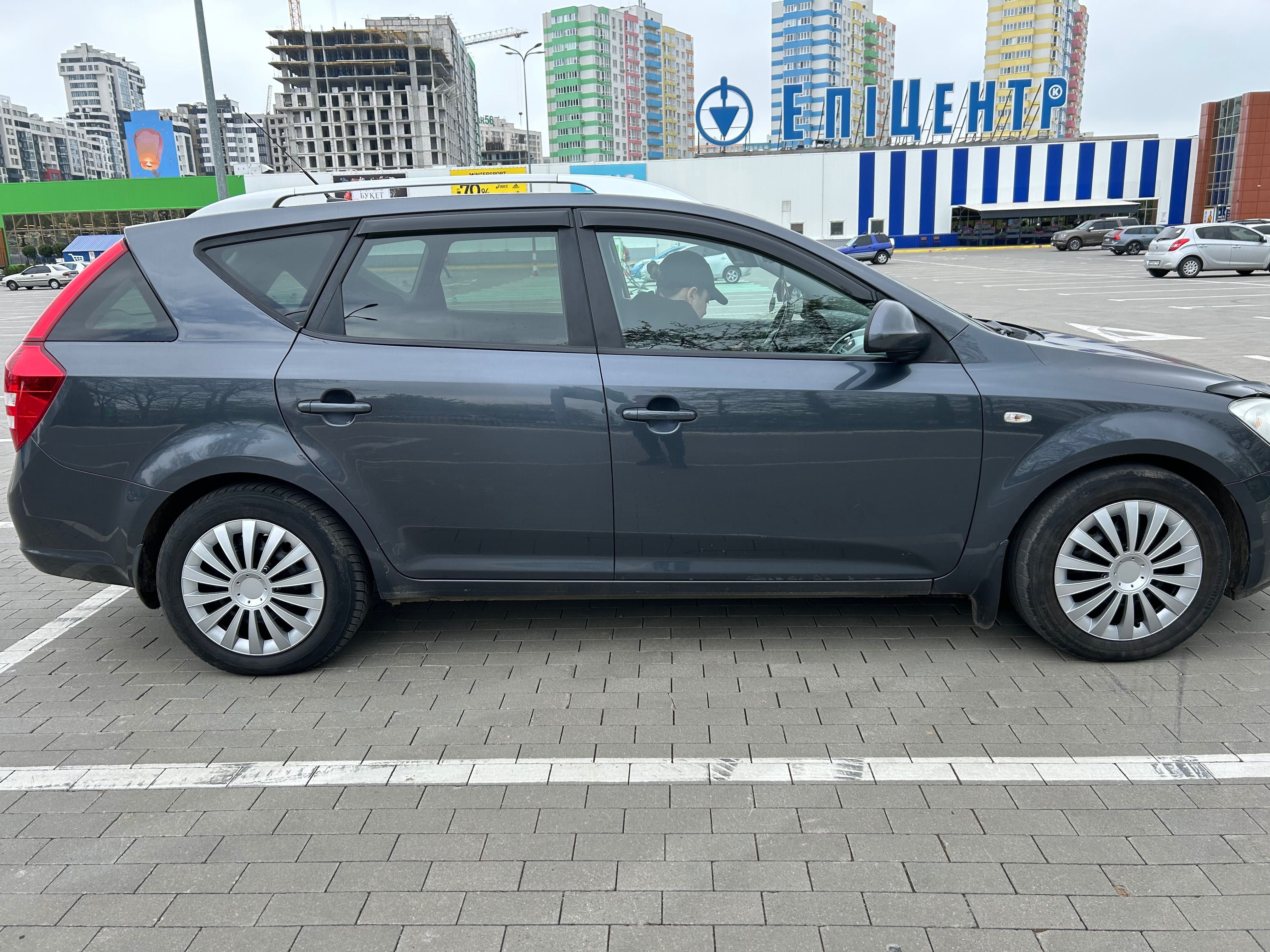 Kia ceed 1.6tdi 2008року