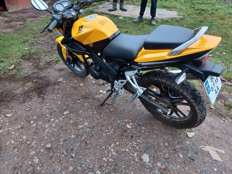 Продам мотоцикл  Loncin стритфайтер