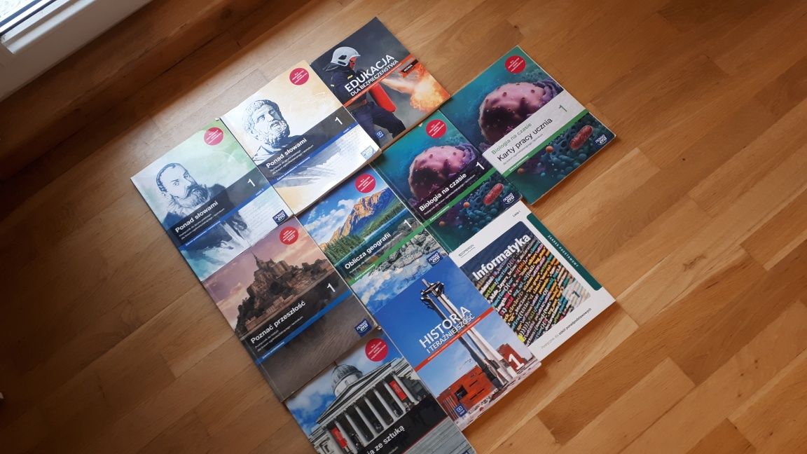 Podręczniki 9 szt. 1 klasa Liceum podstawowy Nowa Era i WSiP
