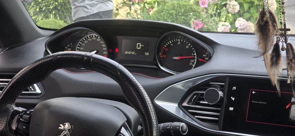 Peugeot 308 1.6 HDI GT Line – 12.500€