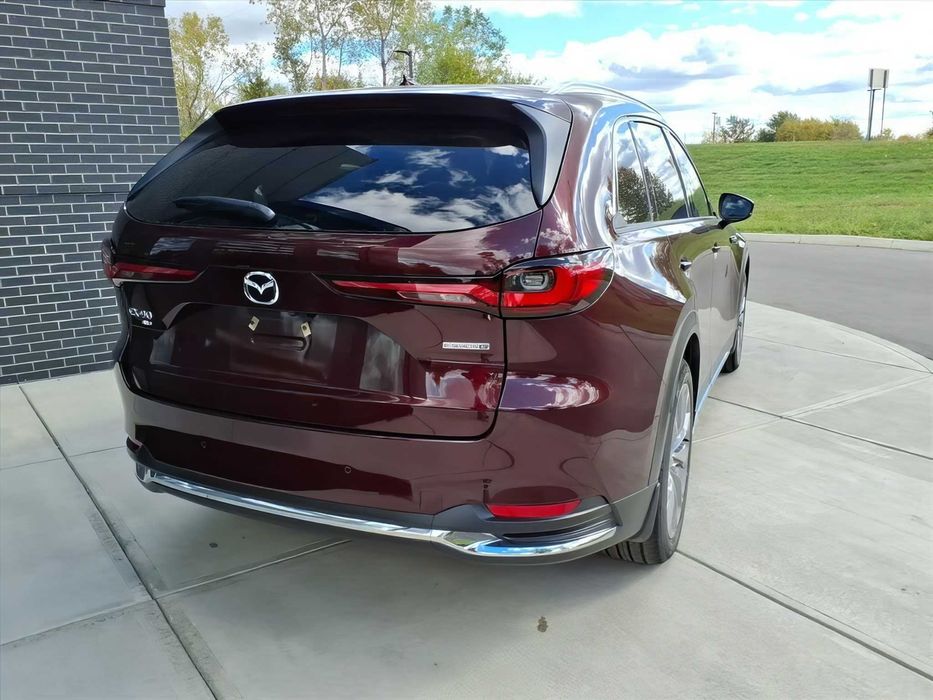 Mazda CX-90      2024