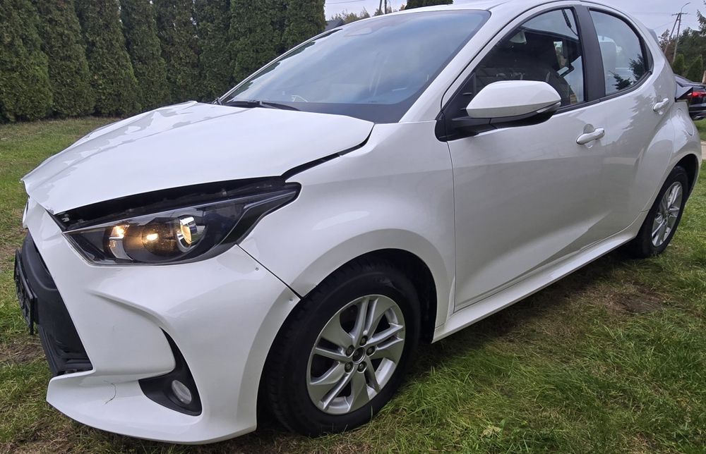 Toyota Yaris Hybrid 1.5 Comfort, 2024 rok. Automat. salon PL, 1 w., se