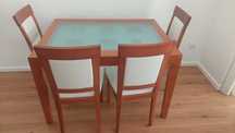 Conjunto de mesa de jantar extensível e 4 cadeiras