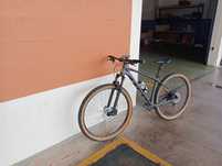 Bicicleta BTT scale