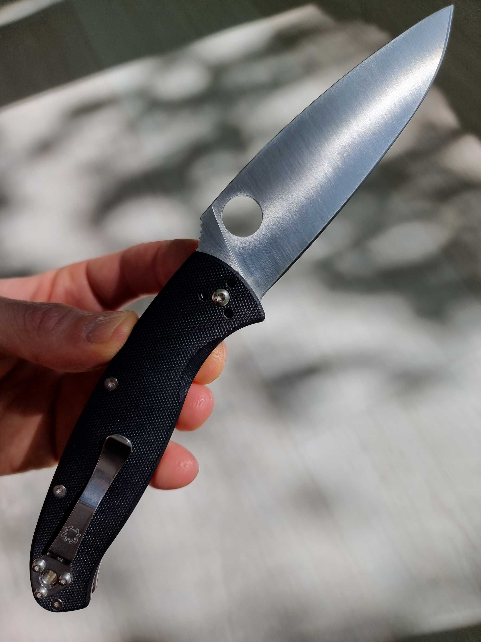 Spyderco Resilience Liner Lock Black G-10 8Cr13MoV