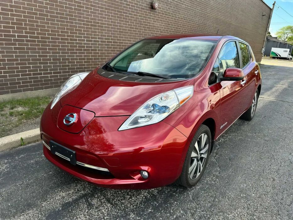 Nissan LEAF      2015
