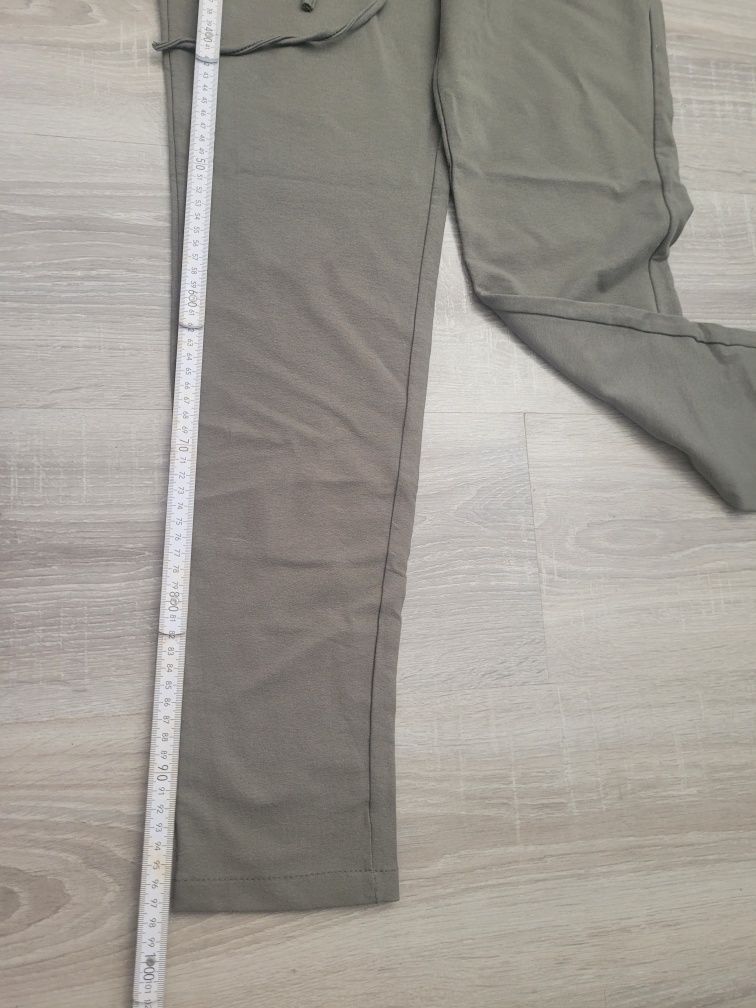 Dres w rozmiarze S khaki