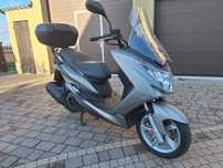 Yamaha Majesty 125s mały przebieg 8700 km.Salon Polska