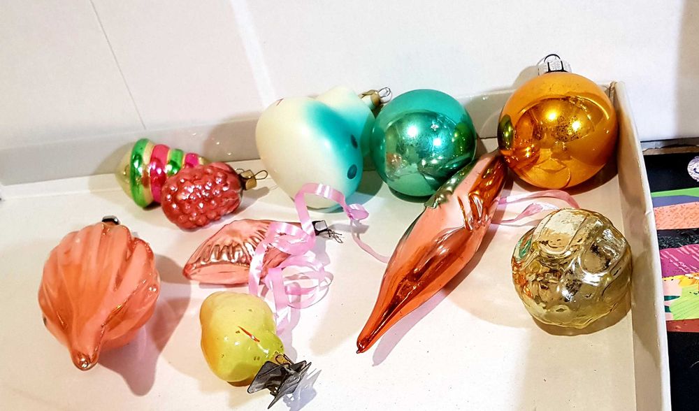 Старые игрушки на ёлку