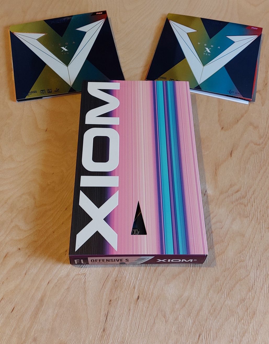 Ракетка основание Xiom Offensive накладки Xiom Vega X