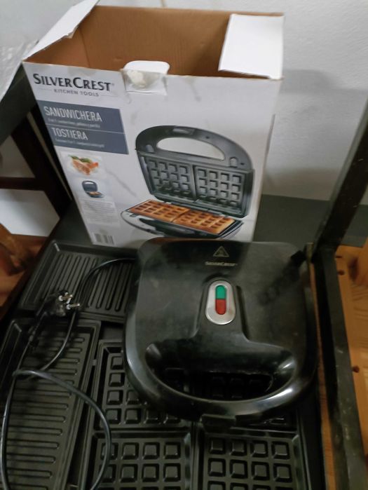 Sandwichera para peças