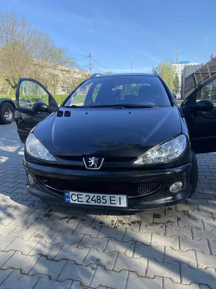 Автомобіль Peugeot 206sw