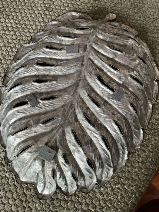 Folha em metal, muito bonita