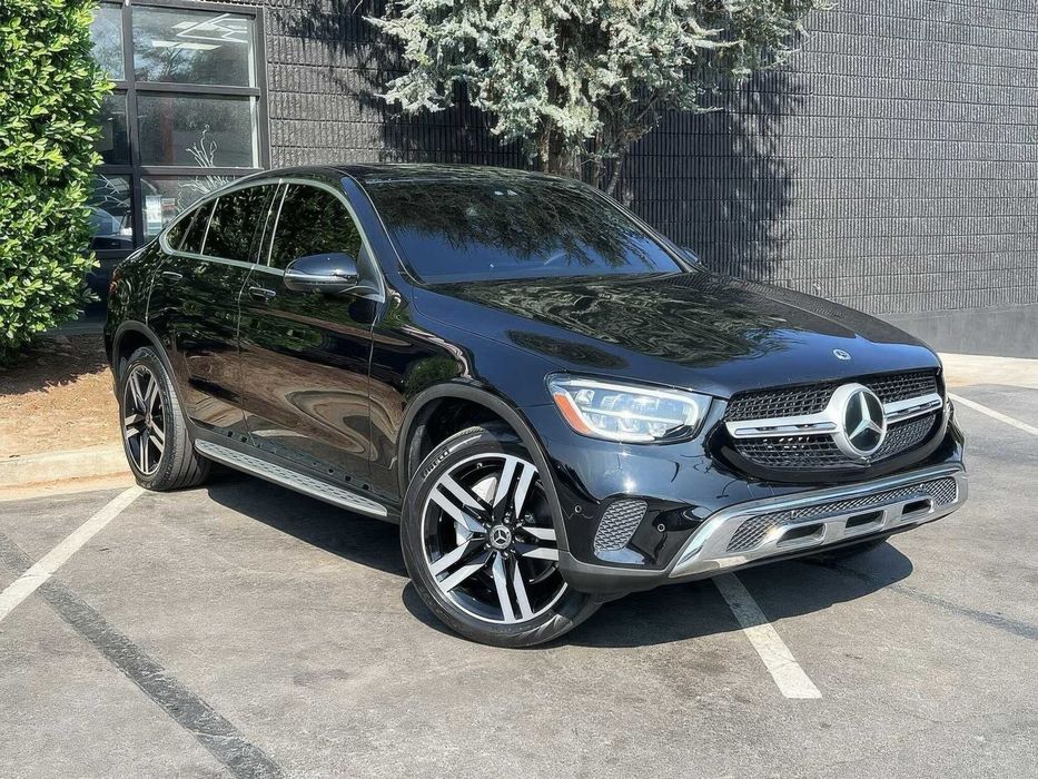 Mercedes-Benz GLC 300 Coupe 4MATIC      2021