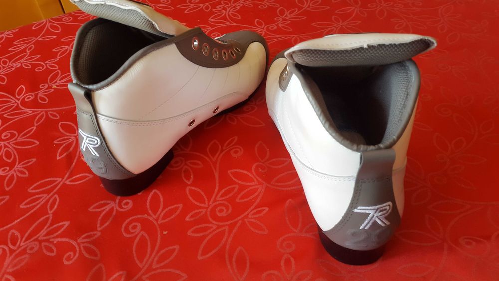 Botas de hoquei patins (novas)