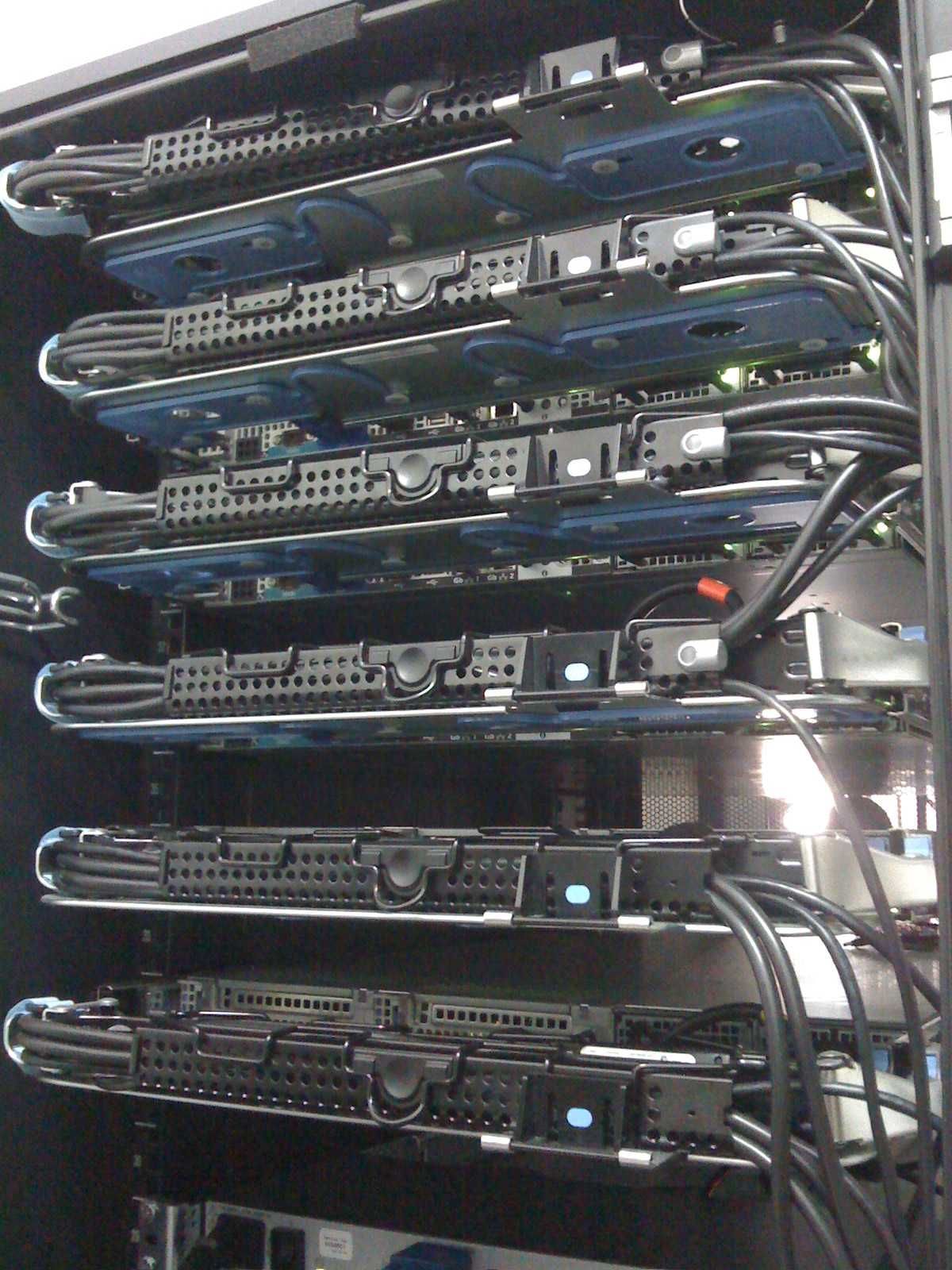 DELL 1950 2x Xeon X5365 Quad Core 3.0 Ghz 32 GB Ram rack - 3 unidades