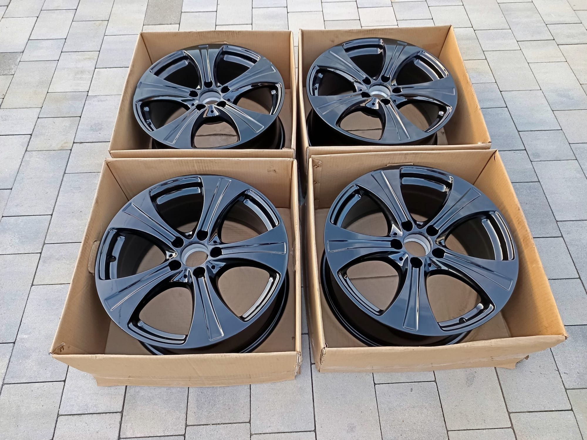 #M10C Alufelgi R18 5x112 ET38 VW Golf Jetta Passat T-Roc Touran EOS