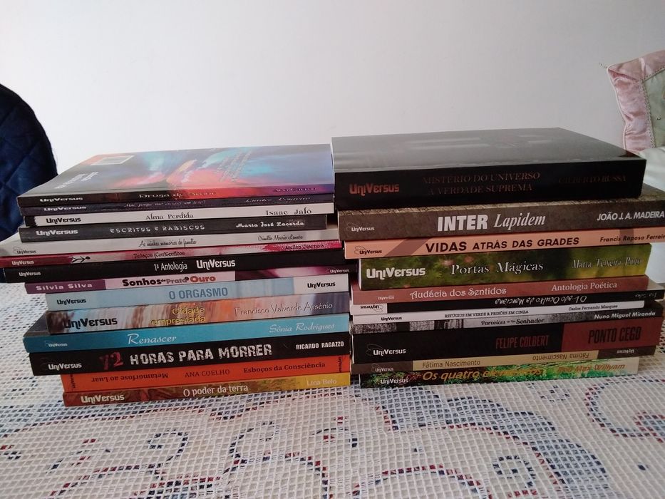 Lote 25 Livros UniVersus