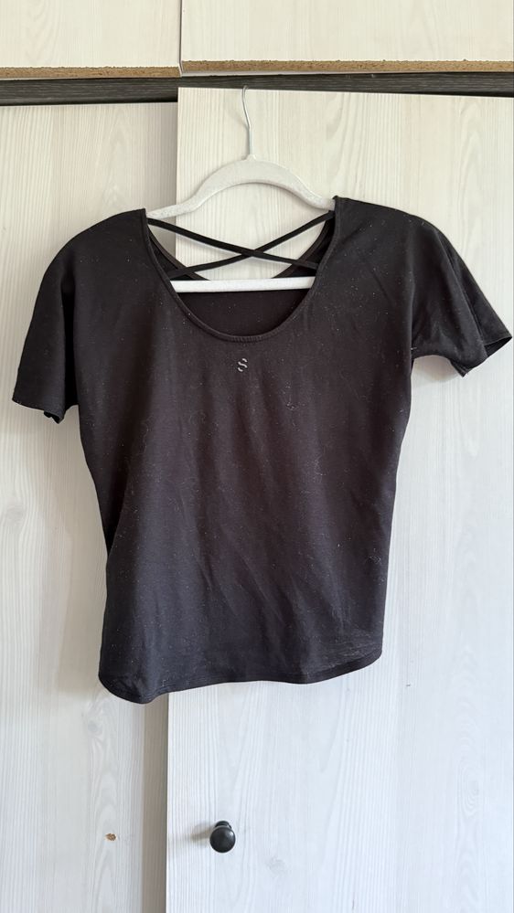 T-shirt dziewczecy z X na plecach