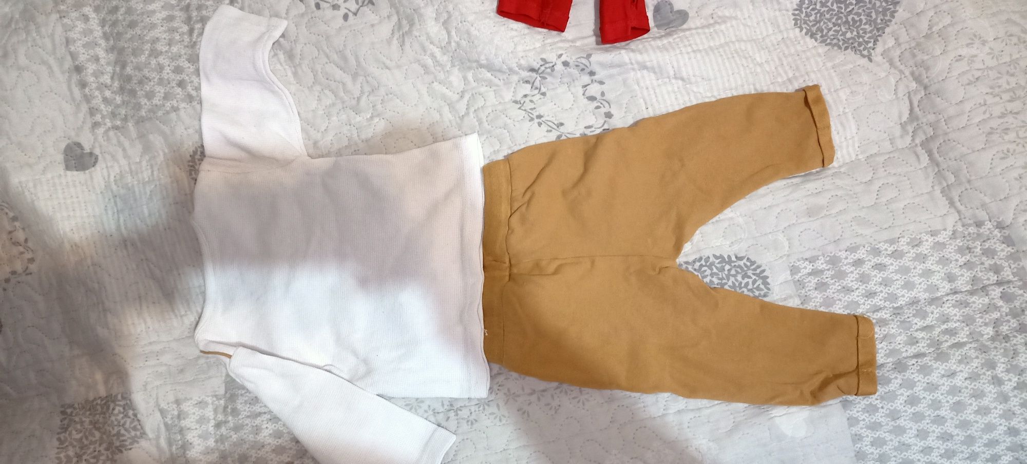Komplet ubranka dla chłopca spodnie i bluzka 68