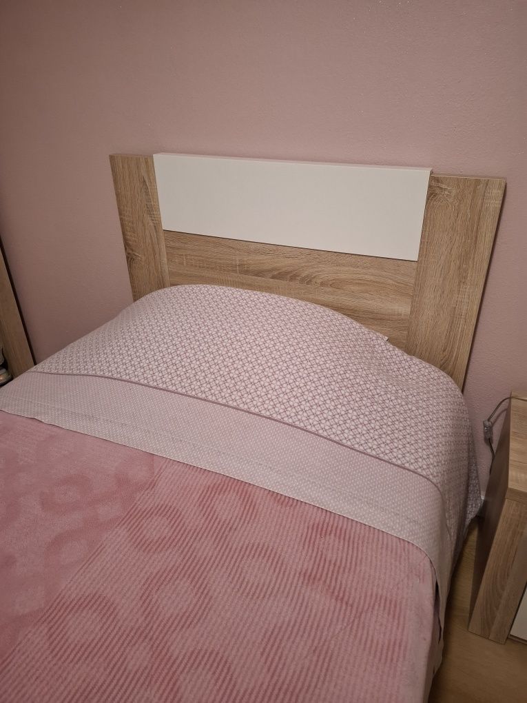 Cama de solteiro com estrado e colchão incluído