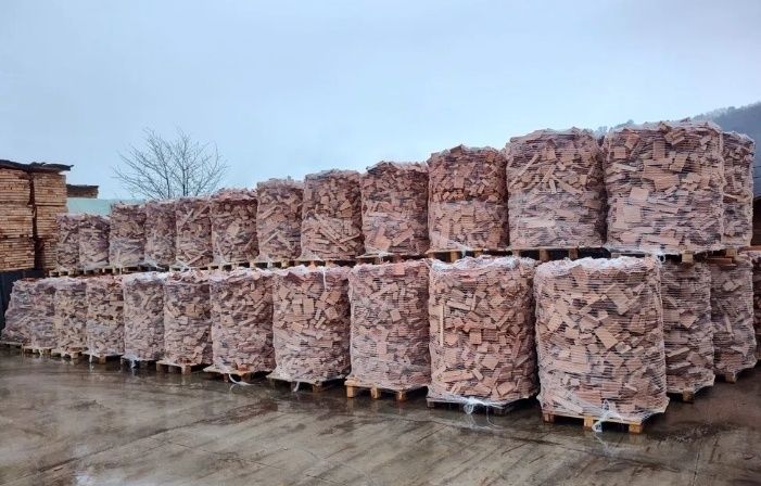 Дубові сухі дрова - камерна сушка в сітках на піддонах