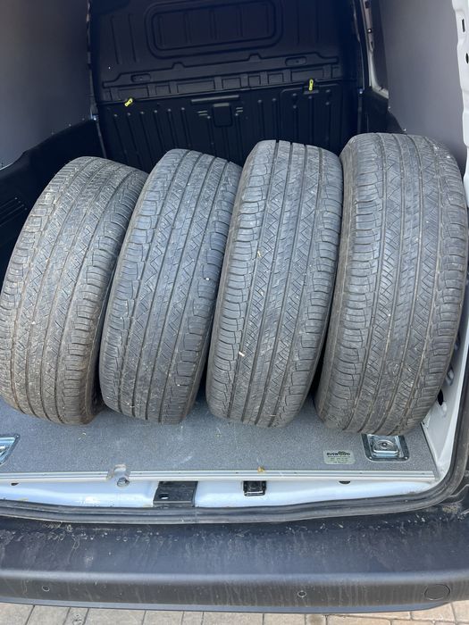 Літні шини 2023 року Michelin Latitude Tour HP 215/65 R16 98H