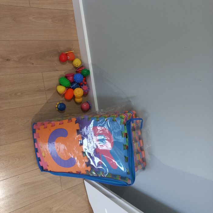 Oddam zabawki dziecięce