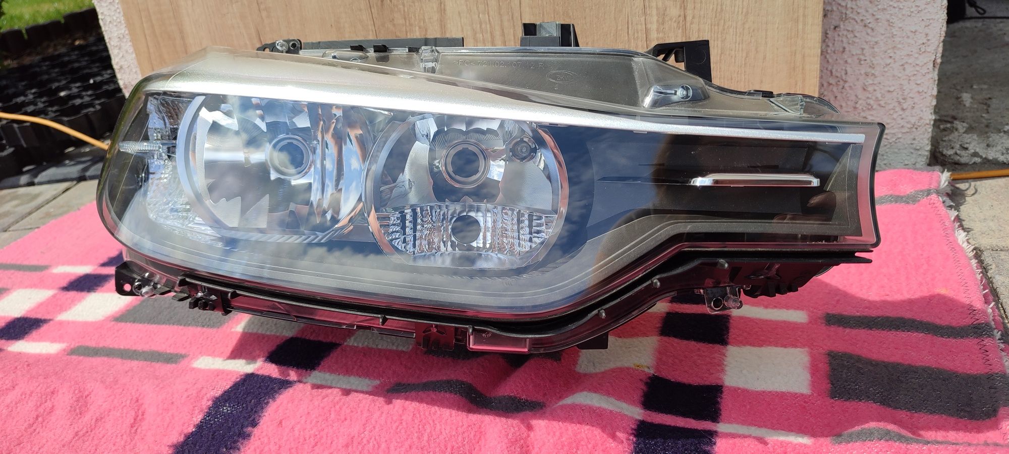 Lampy reflektory BMW 3 f30 Hella H7