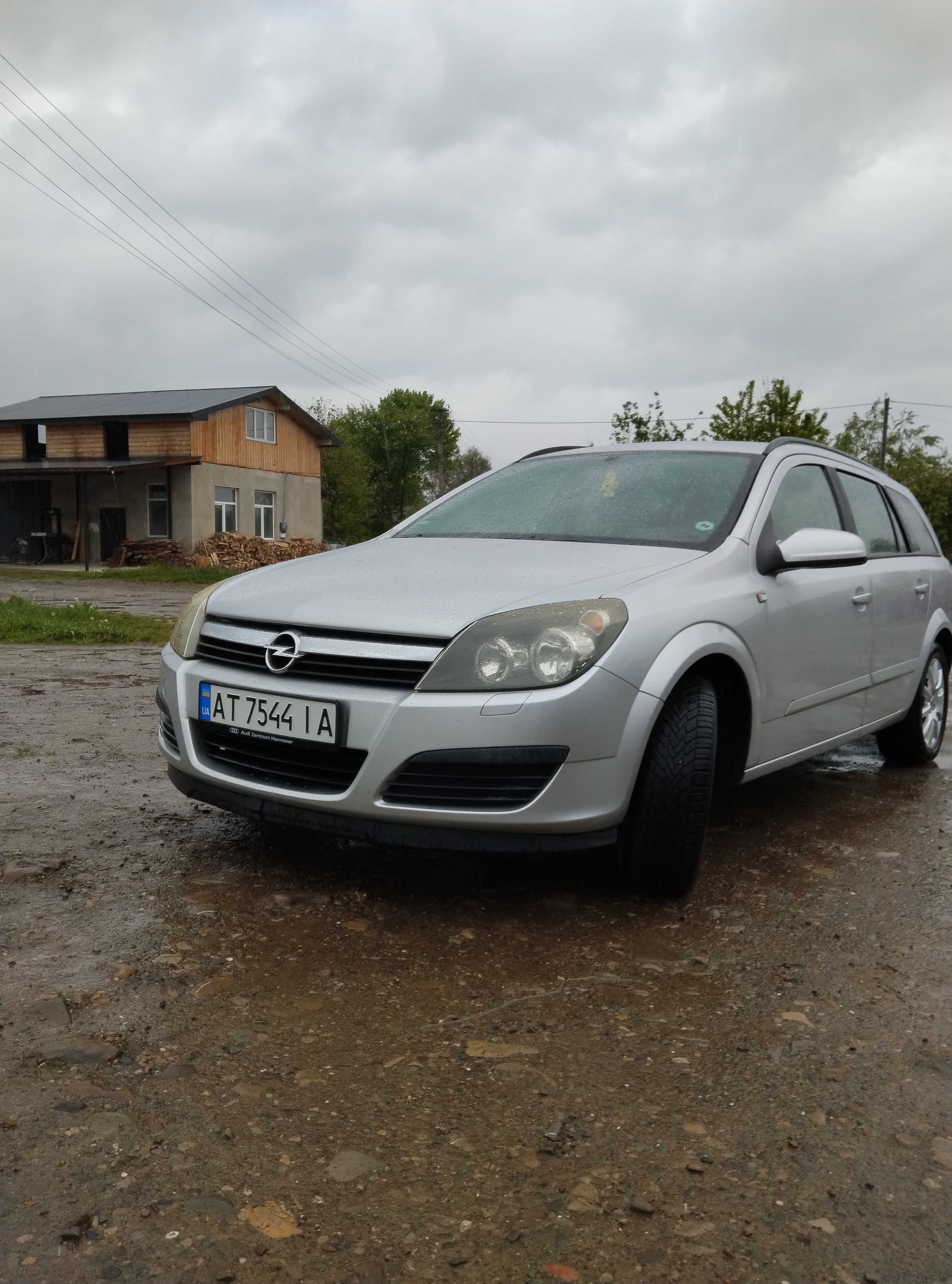 Opel Astra H benzin