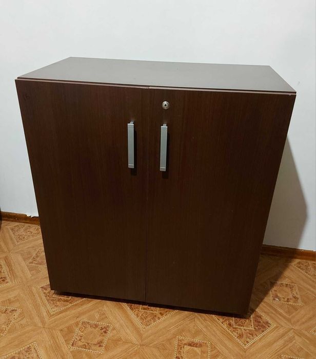 Напольный шкаф-тумбочка