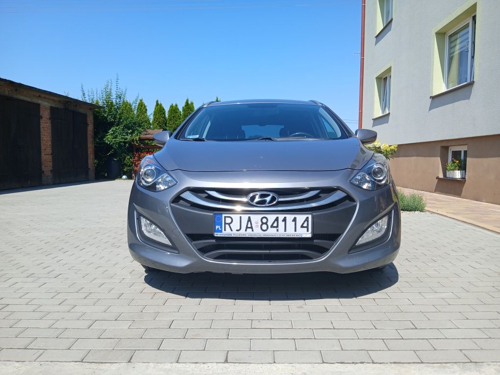 Sprzedam Hyundai i30 combi 2013 rok