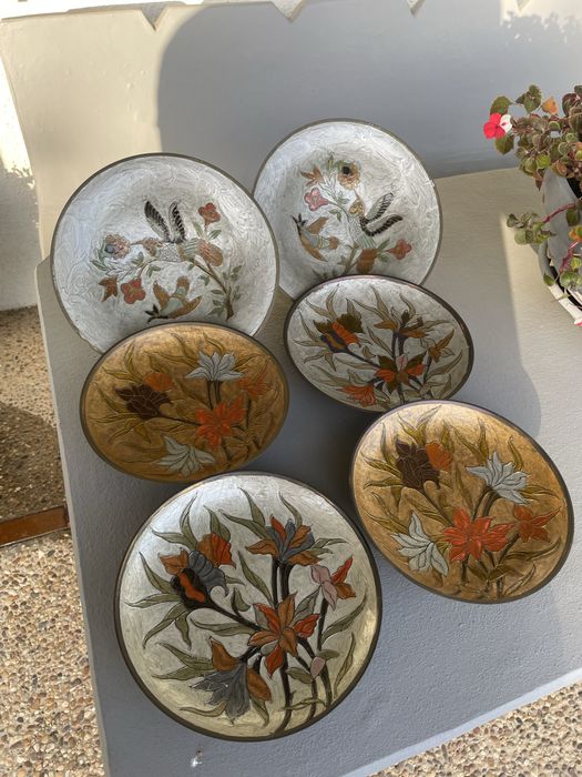 6 Pratos decorativos em Metal