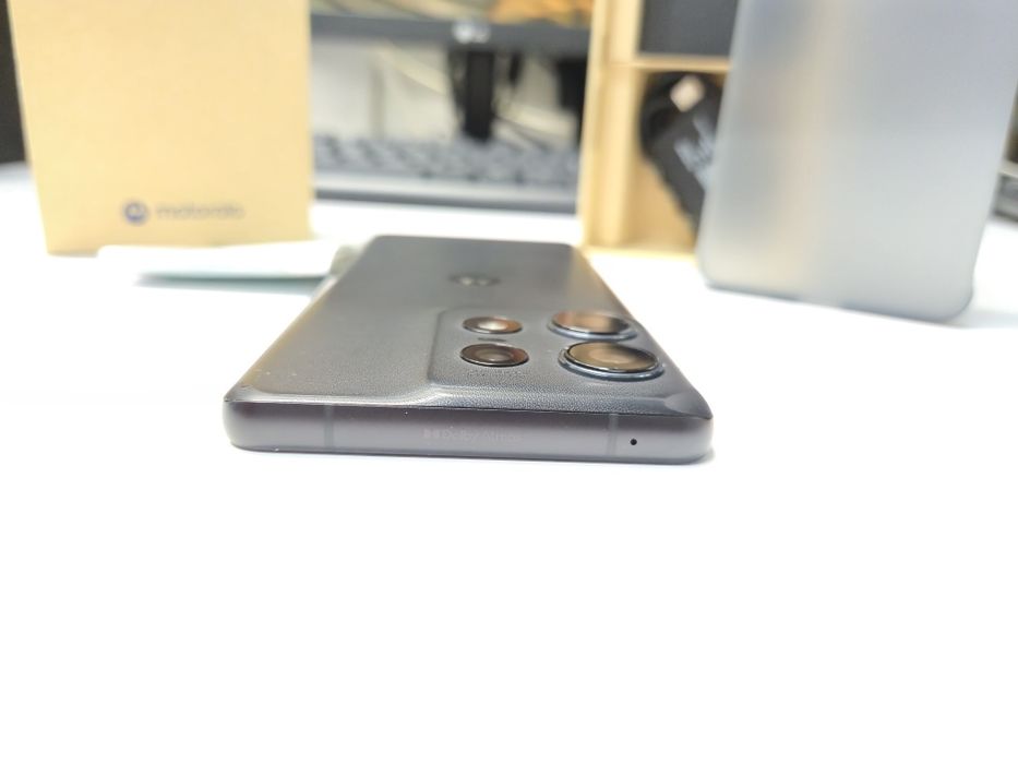 Motorola Edge 50 Pro 12/512Gb, офіційний