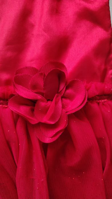 Piękna elegancka czerwona sukienka na Walentynki,  święta H&M roz