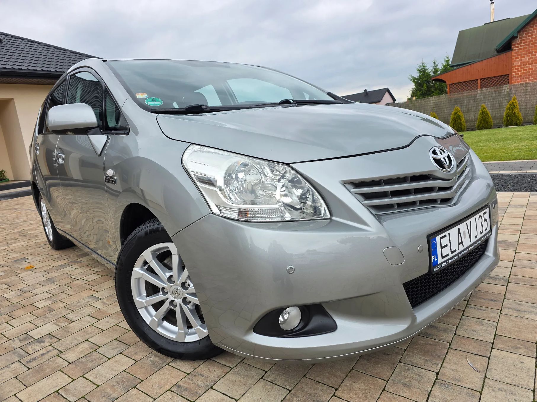 Toyota Verso 1.8 ALU Klimatro NAVI Panorama 2xPDC Bluetooth ANDROID Tempomat SERWIS