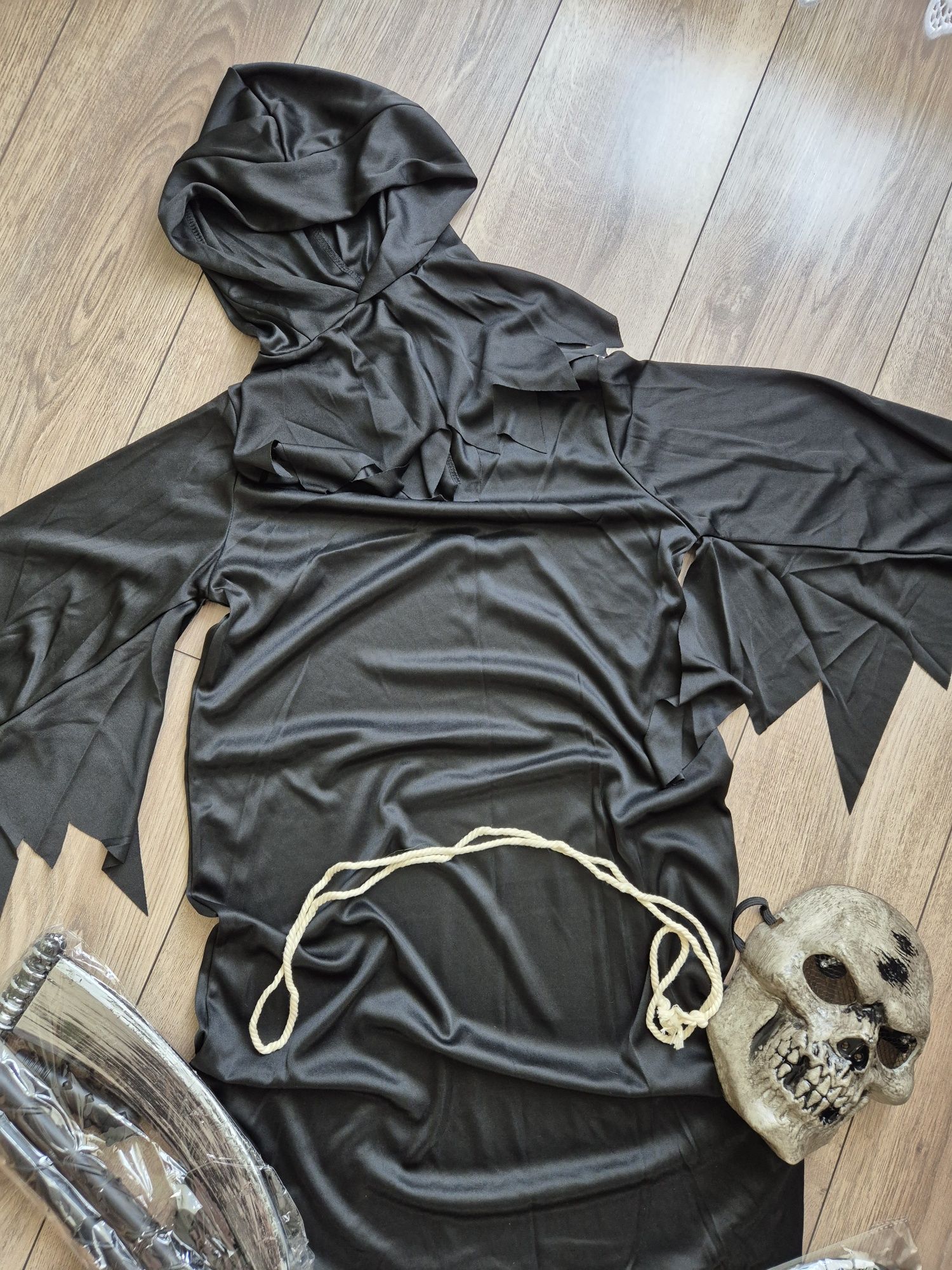 Strój na halloween,  karnawał 140/146 kostucha