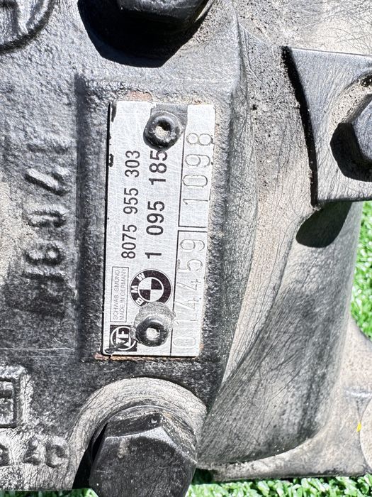 Колонка рульова BMW e38