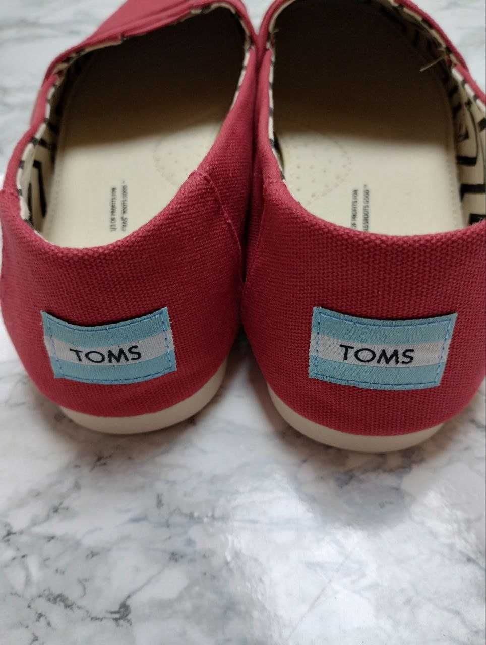 Мокасины, Эспадрильи Toms