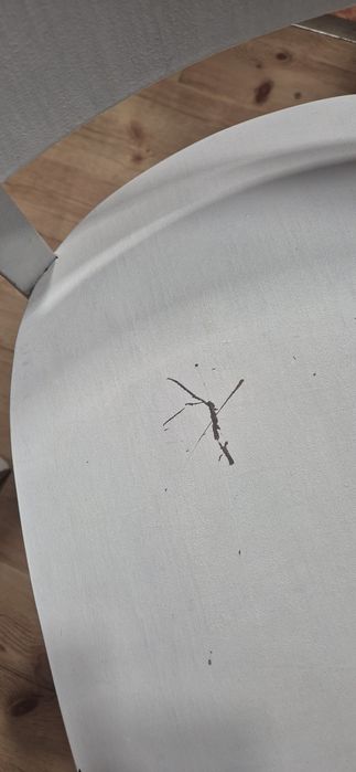 Krzesło białe drewniane