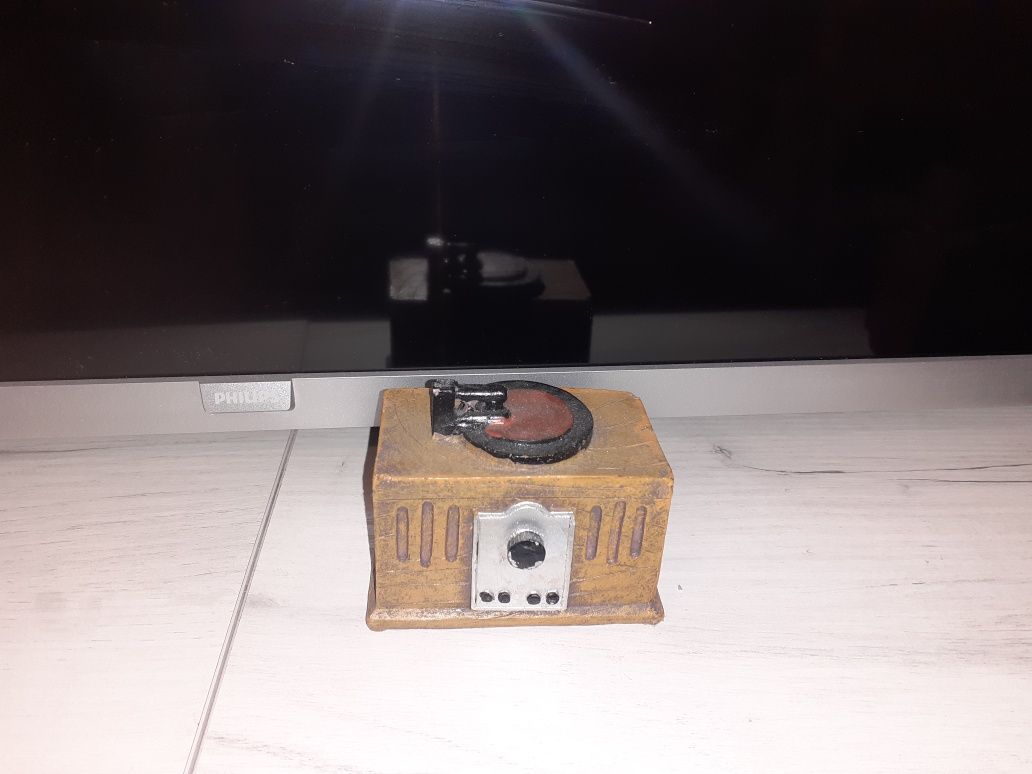 Gipsowe ozdoby  retro