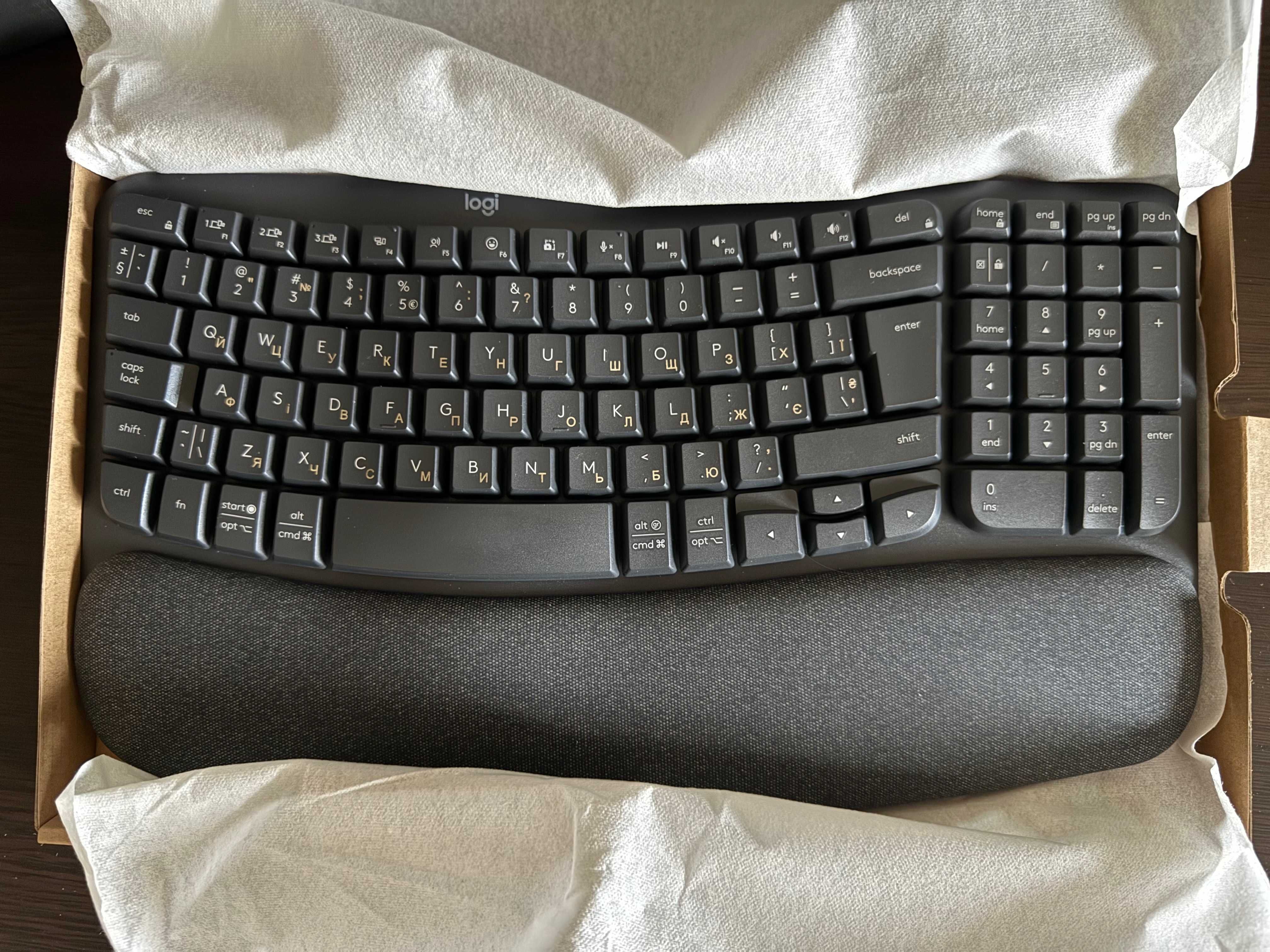 Бездротова клавіатура Logitech Wave Keys Bluetooth/Wireless Black