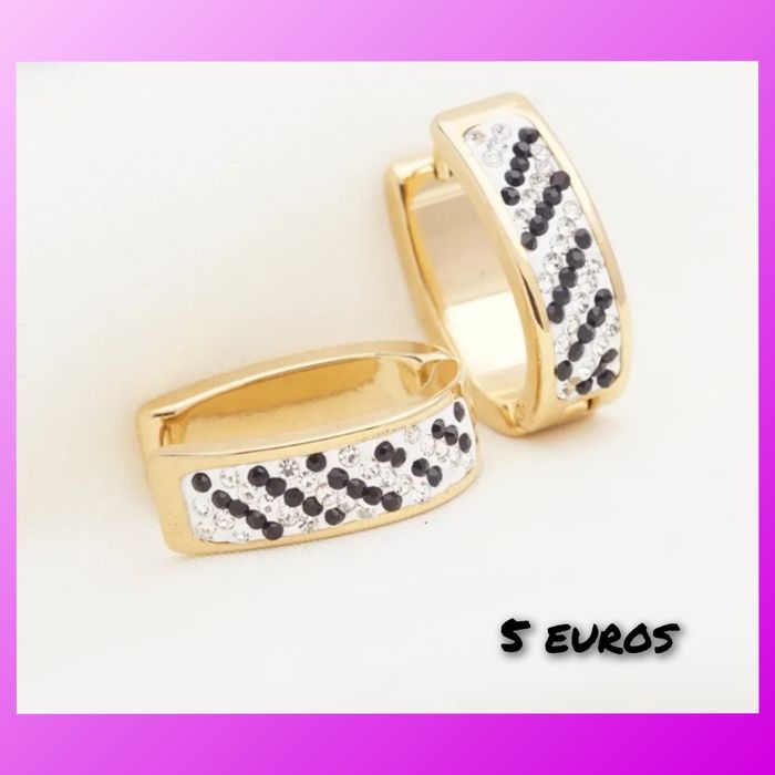 Brincos em aço inoxidável com zirconias