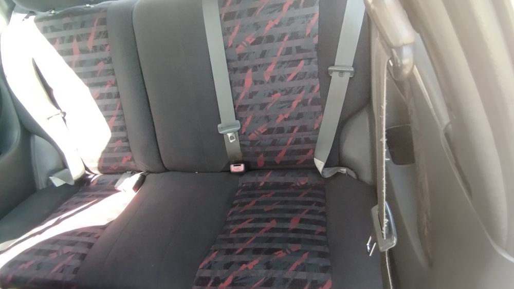 Toyota Corolla cinco lugares