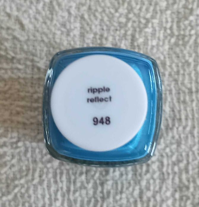 Essie - lakier do paznokci klasyczny, 13,5ml (948 Ripple Effect)