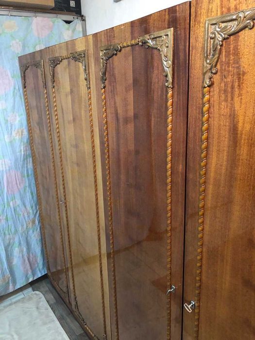 Шкафы с антресолями в спальню.