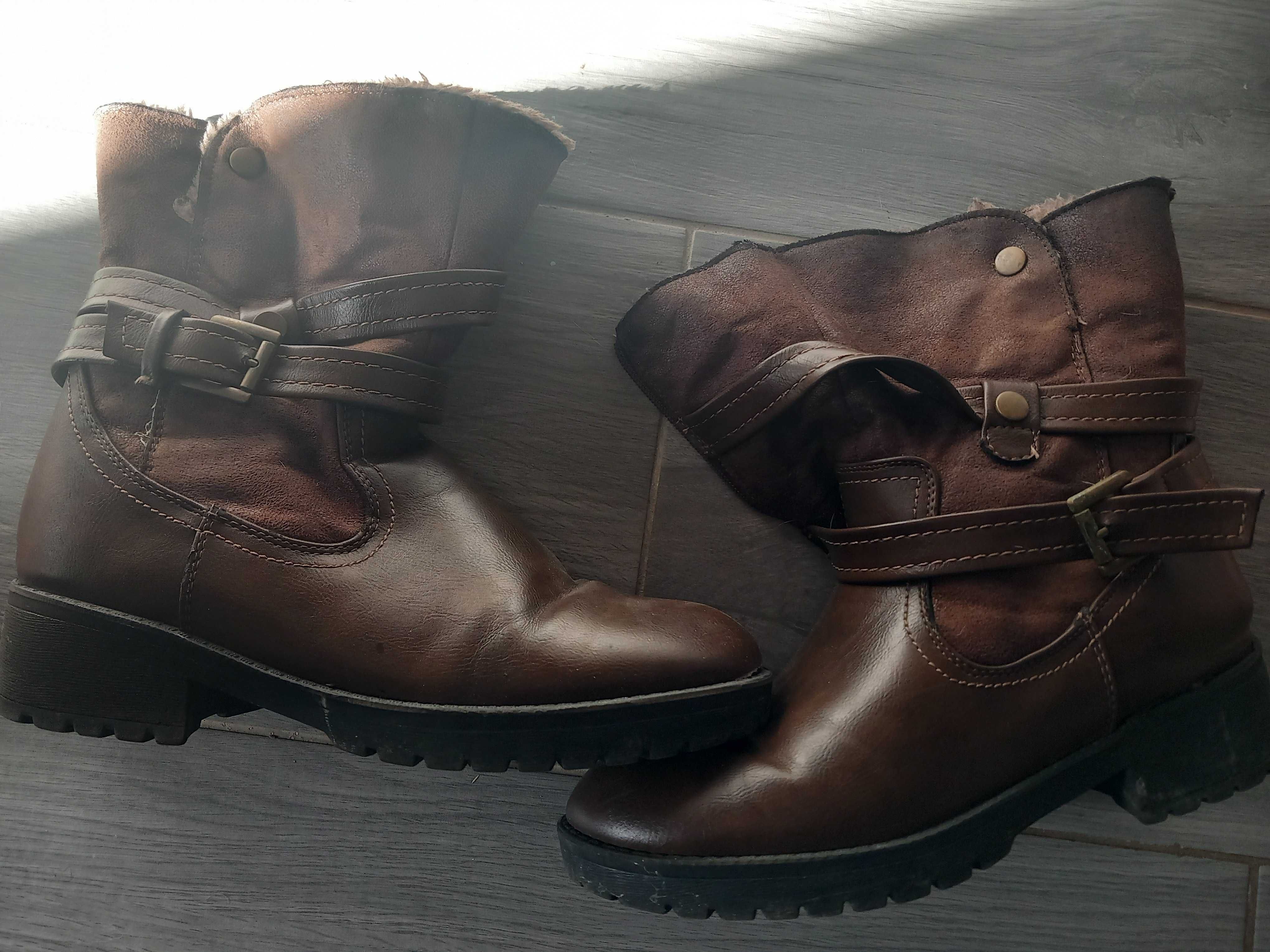 Botas com pêlo T.39