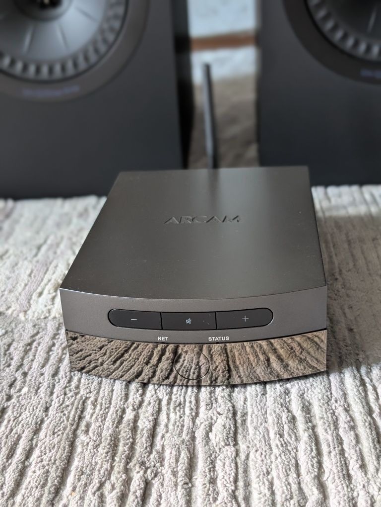 Streamer ze wzmacniaczem MQA Arcam Solo Uno KEF Q350